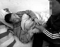 困难户要独生子女费无人理 大年初一打砸村委会