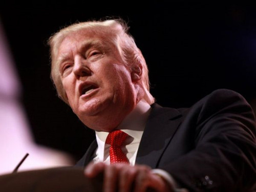 特朗普宣称将废除对教会参政的限制性规定