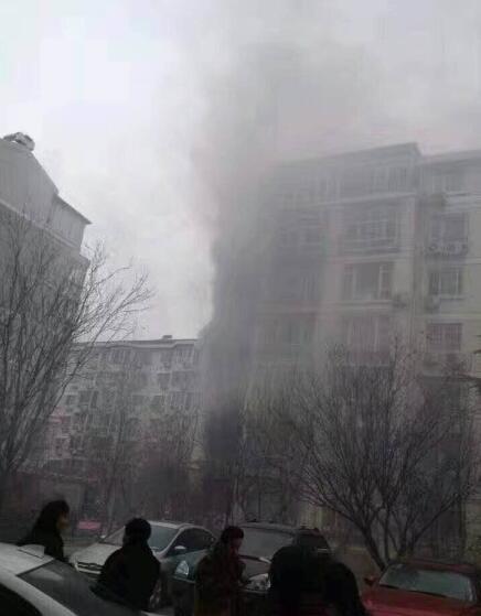 北京大兴一小区发生火灾致3人死亡
