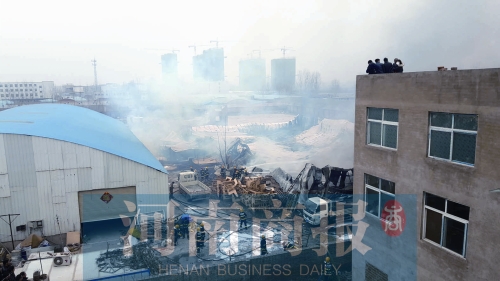 郑州南曹乡一处厂房失火多名记者采访遭殴打